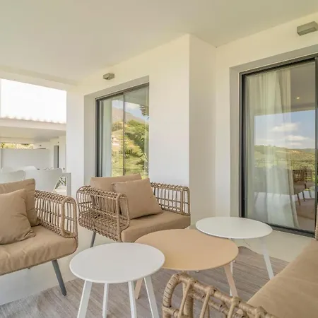 Nice In With 2 Bedrooms, Wifi And Outdoor Swimming Pool Apartman Estepona